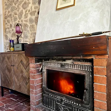 Apartment Charmante Maison De Village Au Coeur De La Provence Verte Esparron (Var)